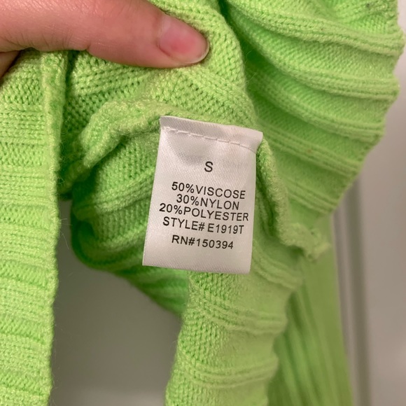 Green Turtleneck - Picture 6 of 6